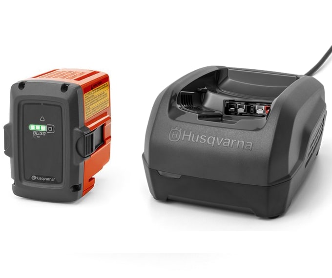 Kit BLi30 & QC250 i gruppen Husqvarna Skov og have produkter / Husqvarna Batteri serie / Tilbehør Batteri serie / Sæt med batteri og oplader hos GPLSHOP (9679377)