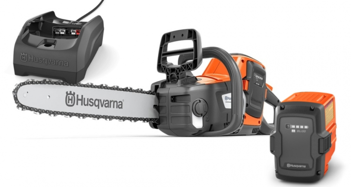 Husqvarna 240i med Bli30 & C80 i gruppen Husqvarna Skov og have produkter / Husqvarna Motorsave / Batteri motorsav hos GPLSHOP (9706011-07)