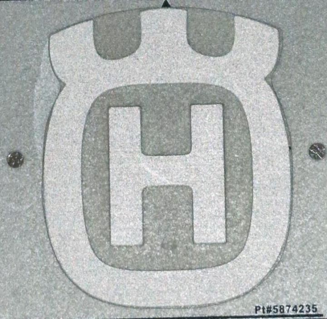 Decal Husqvarna 'Crown' 5874235-01