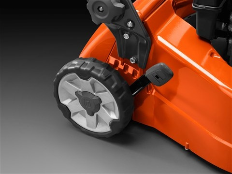 HusqvarnaLC 141iV Batteridrevet Plæneklipper