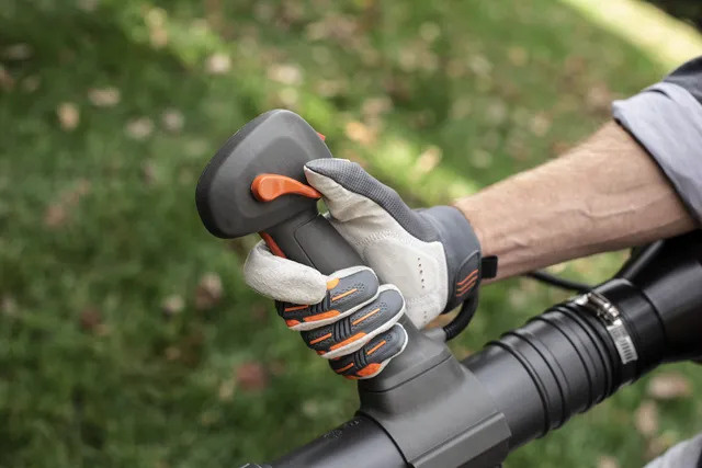 Husqvarna 345BT Løvblæser