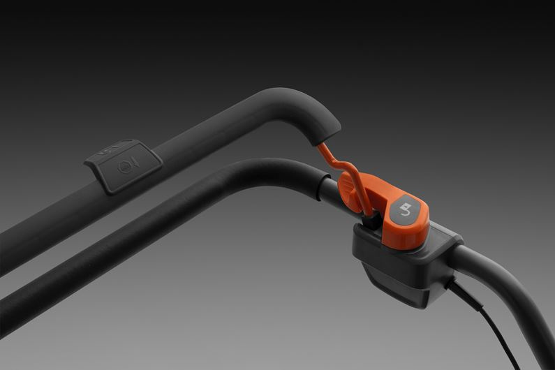 Husqvarna LC137i + BLi20 & QC80