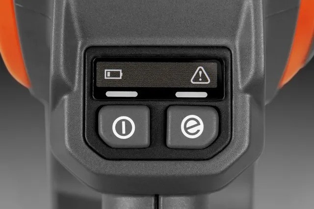 Husqvarna 215iL Tri-Cut Batteritrimmer uden batteri og oplader