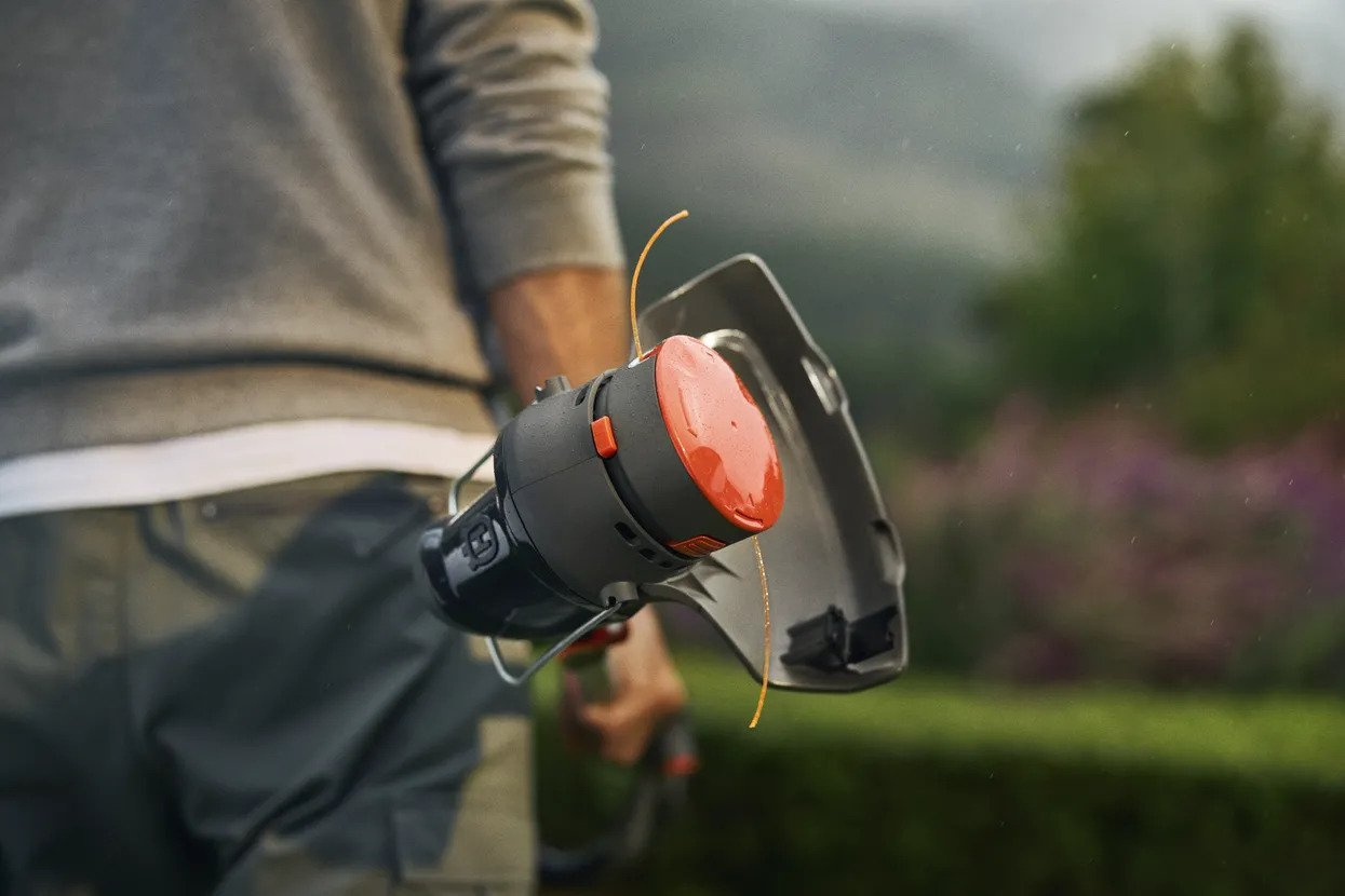 Husqvarna Aspire™ T28  + B45(2.5Ah) & C70
