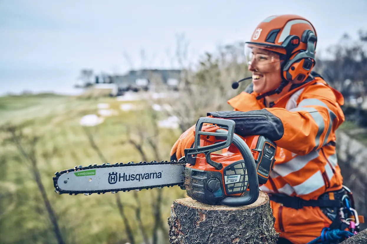 Husqvarna T542i XP® G batteridrevet motorsav til træplejere