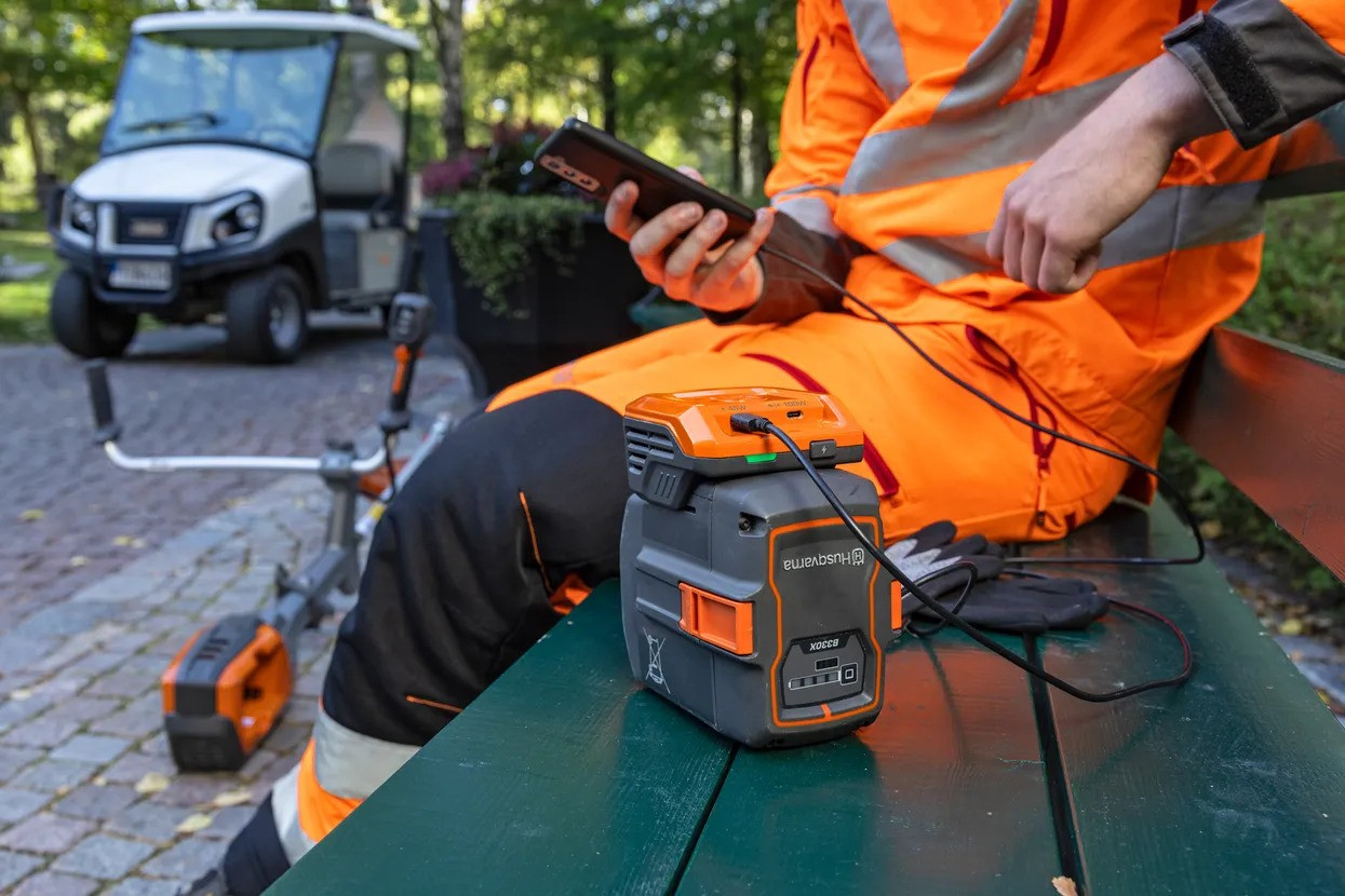 Husqvarna USB150X USB-C-adapter