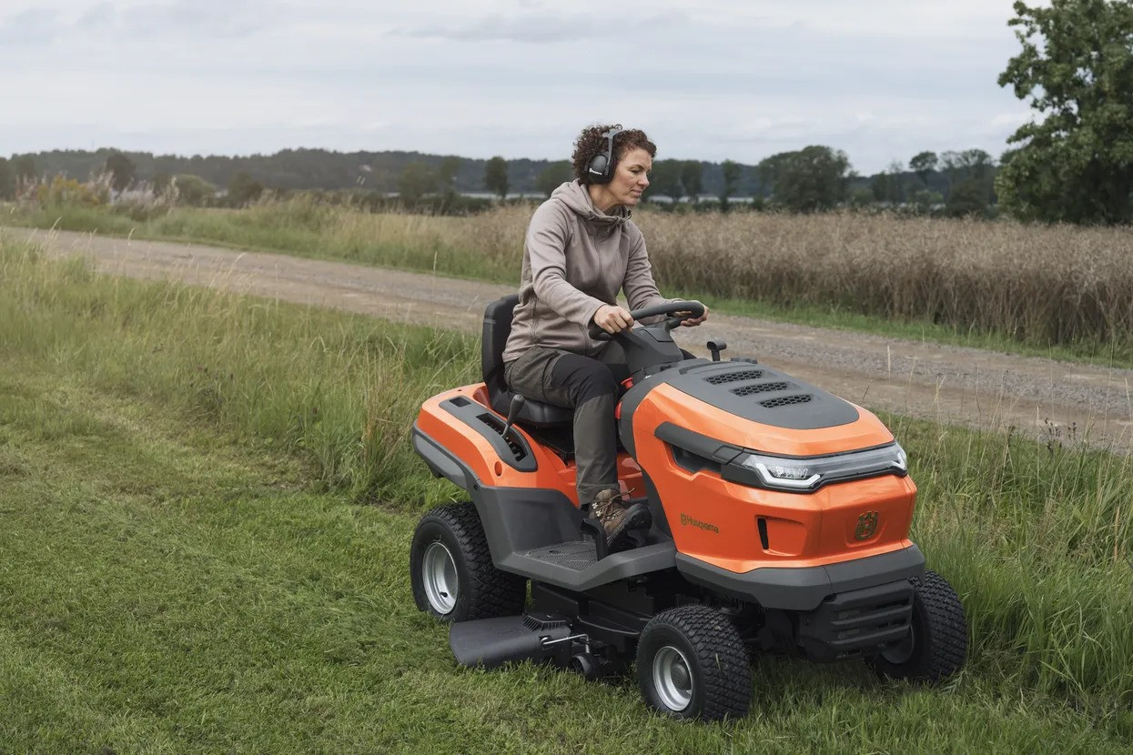 Husqvarna TS 215T Havetraktor