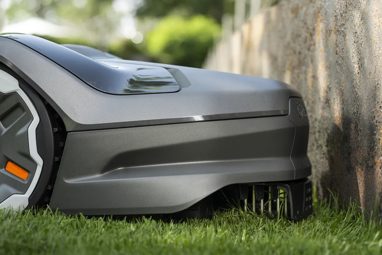 Husqvarna Automower® 305E Nera Robotplæneklipper