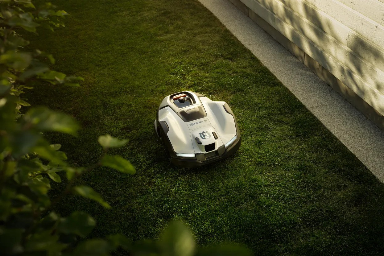 Husqvarna Automower® 405VE Nera Robotplæneklipper