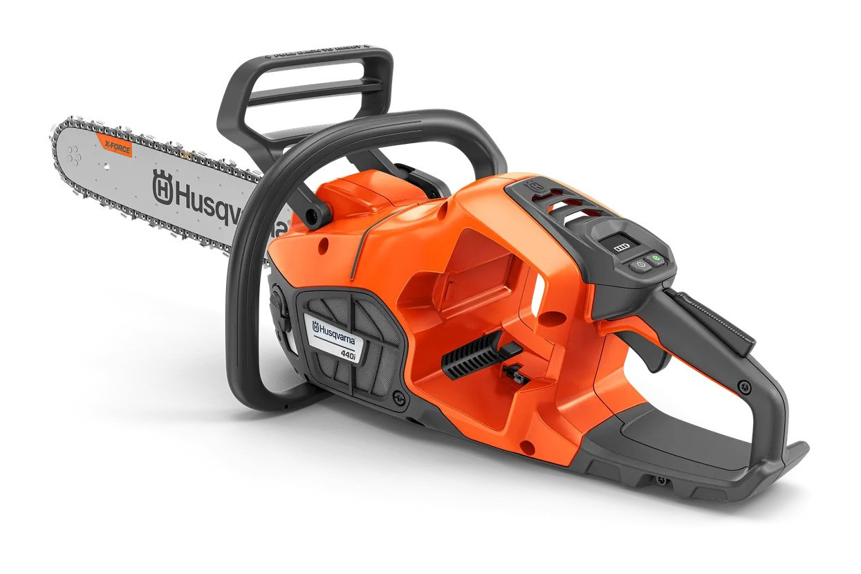 Husqvarna 440i batteridrevet motorsav med batteri og oplader